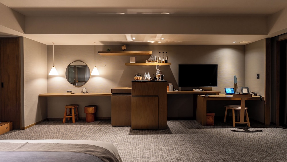 ジュニアスイート50平米 / テラス付 禁煙 客室8 | グランディスタイル 沖縄 読谷 ホテル & リゾート