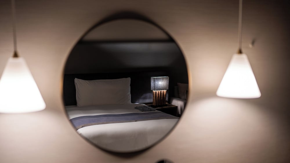 ジュニアスイート50平米 / テラス付 禁煙 客室9 | グランディスタイル 沖縄 読谷 ホテル & リゾート