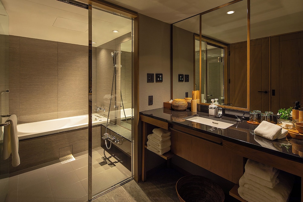 ジュニアスイート50平米 / テラス付 禁煙 客室1 | グランディスタイル 沖縄 読谷 ホテル & リゾート