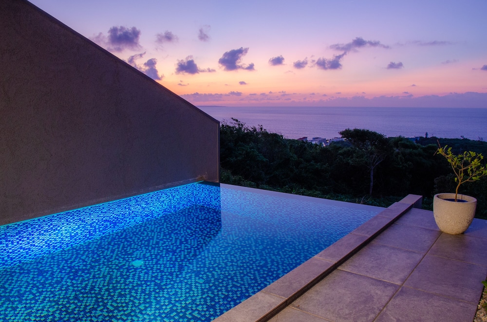 トケイ ビーチ / オーシャン ビュー5 | ハナリ・ヴィラ・コウリ