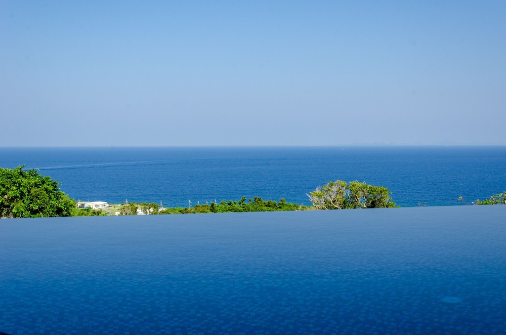 ピース ビーチ / オーシャン ビュー2 | ハナリ・ヴィラ・コウリ