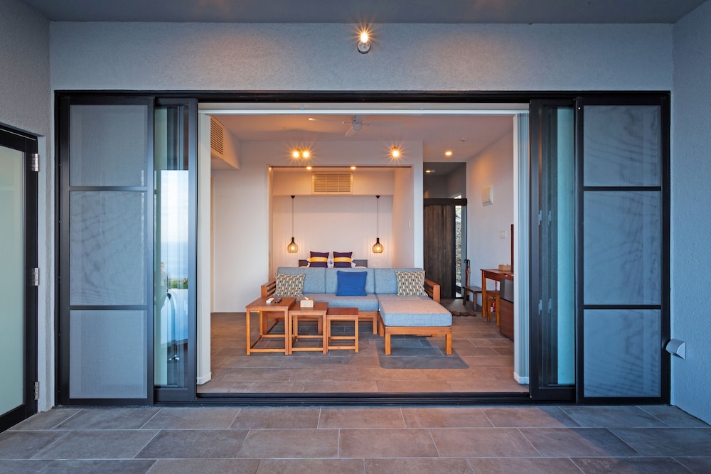 ピース 客室2 | ハナリ・ヴィラ・コウリ