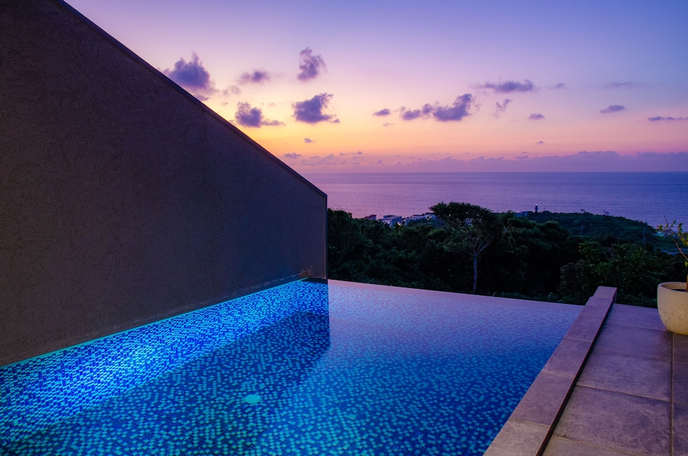 トケイ テラス / パティオ0 | ハナリ・ヴィラ・コウリ