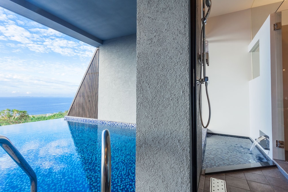 ピース テラス / パティオ0 | ハナリ・ヴィラ・コウリ