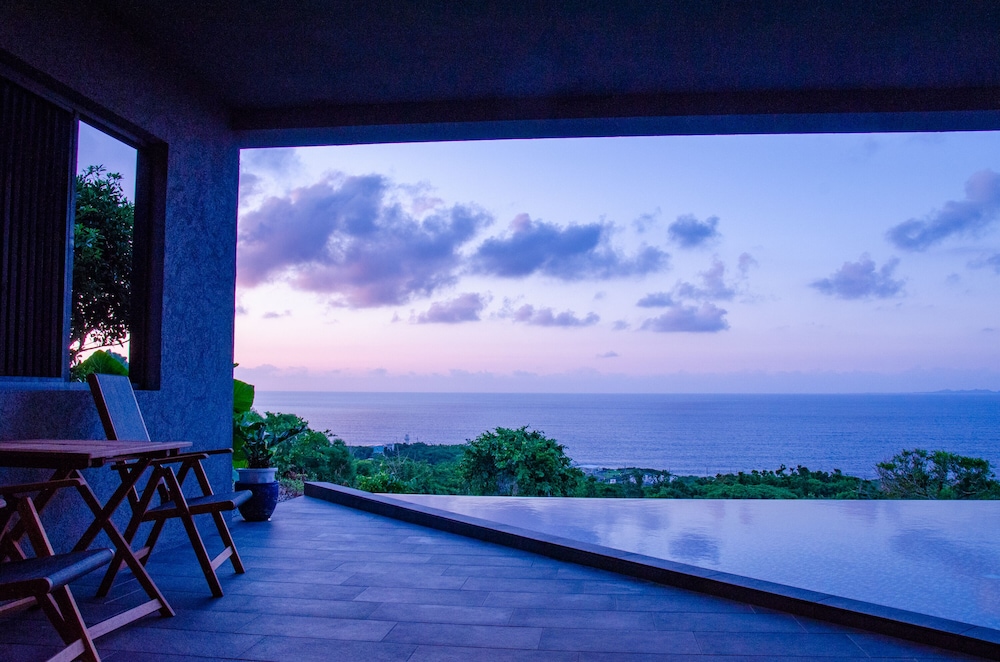 ピース プライベートプール12 | ハナリ・ヴィラ・コウリ