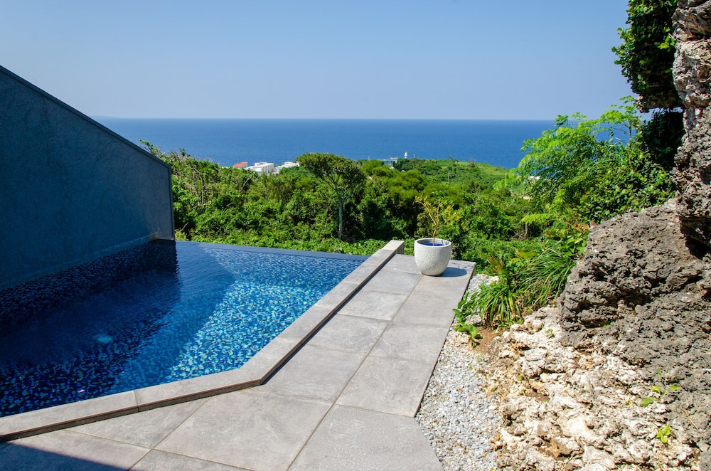 トケイ ビーチ / オーシャン ビュー3 | ハナリ・ヴィラ・コウリ