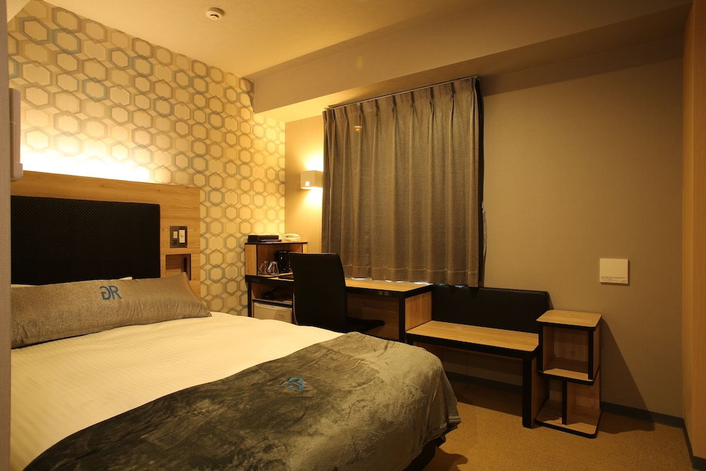 プレミアム ダブルルーム 喫煙可 | グリーンリッチホテル＆カプセル那覇　人工温泉・二股湯の華