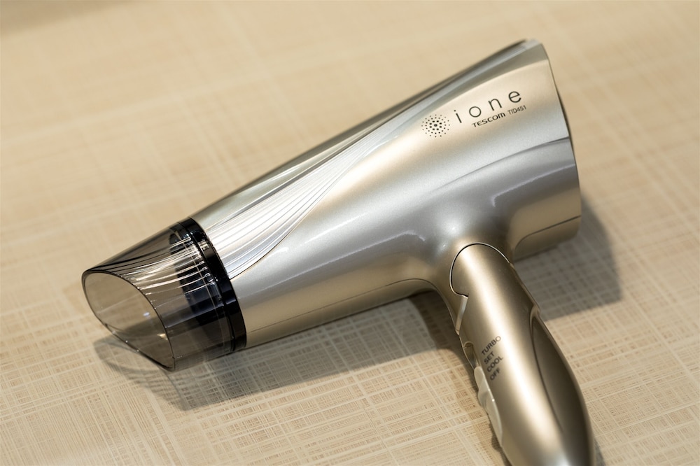 シングルルーム ダブルベッド 1 台 禁煙 客室の設備とサービス6 | グリーンリッチホテル&カプセル那覇 人工温泉・二股湯の華