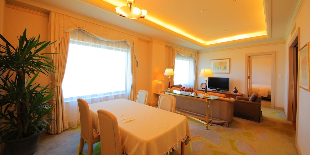 ロイヤル スイート 禁煙 客室2 | サフィール ホテル 稚内