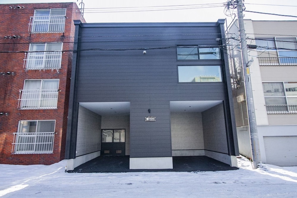 施設の正面1 | UCHI Living stay ekolu 施設の正面1 | UCHI Living stay ekolu