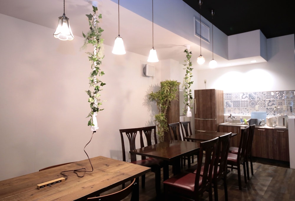 ツインルーム 専用キッチン0 | トリップ & スリープホステル大須