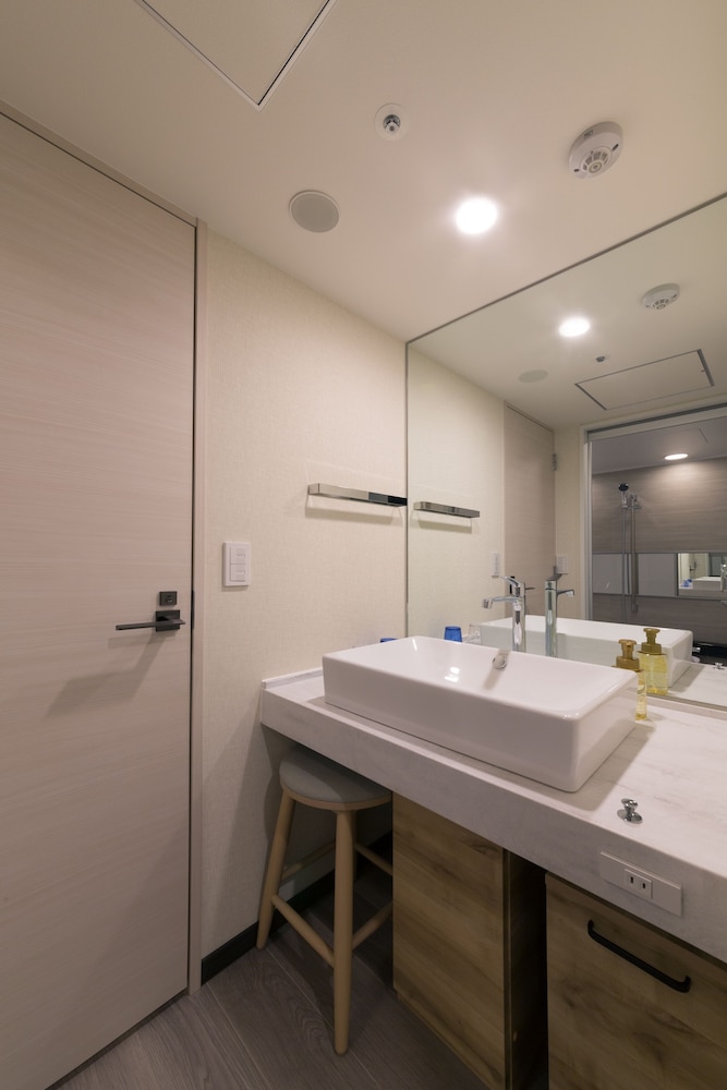 デラックスツインルーム (素泊まりプラン) 禁煙 バスルーム2 | JR西日本グループ ヴィアインプライム京都駅八条口