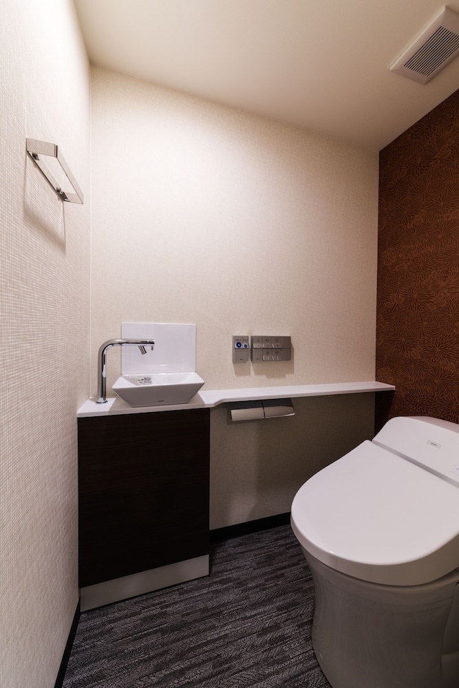 デラックスツインルーム (素泊まりプラン) 禁煙 バスルーム1 | JR西日本グループ ヴィアインプライム京都駅八条口