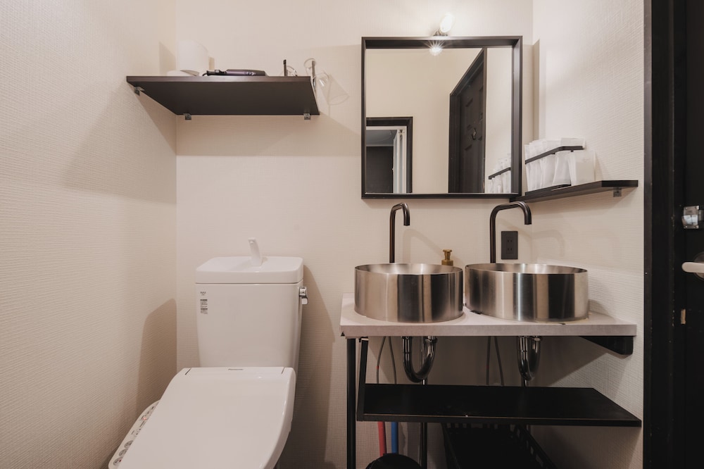 デラックス スタジオスイート バスルーム1 | ナインステイツホテル福岡天神西