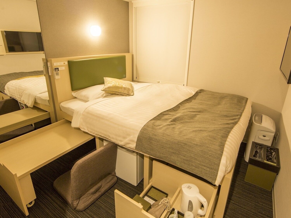 スペースルーム 客室2 | スーパーホテル Premier 大阪本町駅前