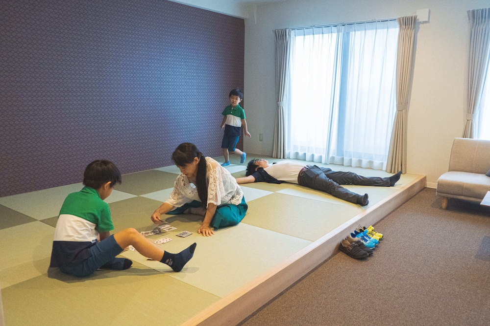 和室(5名定員, 専用バスルーム&トイレ) 客室3 | GRAND HOSTEL LDK 大阪心斎橋 - ホステル