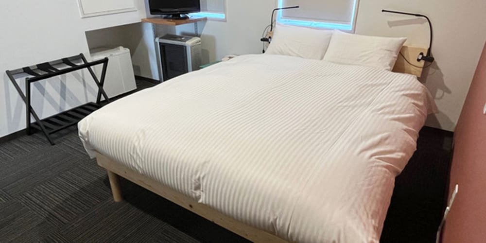 ベーシック ダブルルーム 客室3 | シャーレ バーラップ フラヌイ