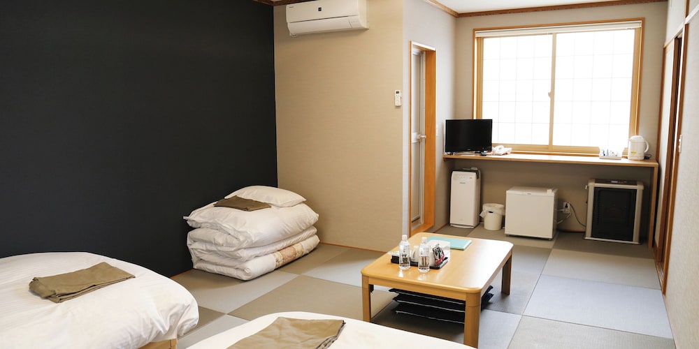 和洋室 客室8 | シャーレ バーラップ フラヌイ