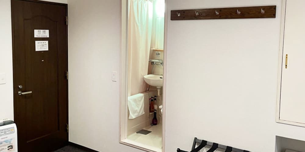 ベーシック ダブルルーム バスルーム2 | シャーレ バーラップ フラヌイ