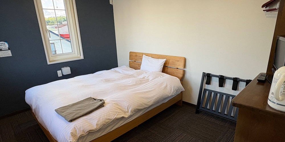 ベーシック ダブルルーム 客室6 | シャーレ バーラップ フラヌイ