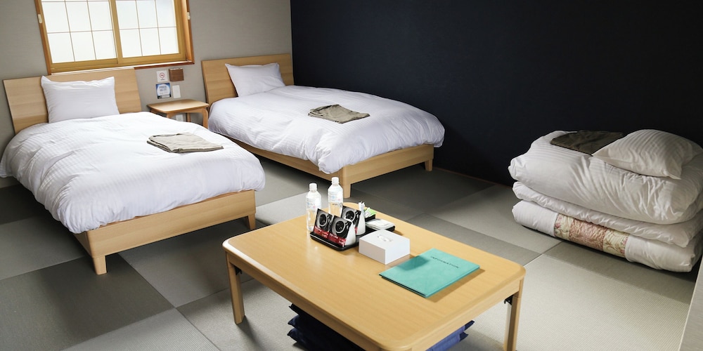 和洋室 客室5 | シャーレ バーラップ フラヌイ