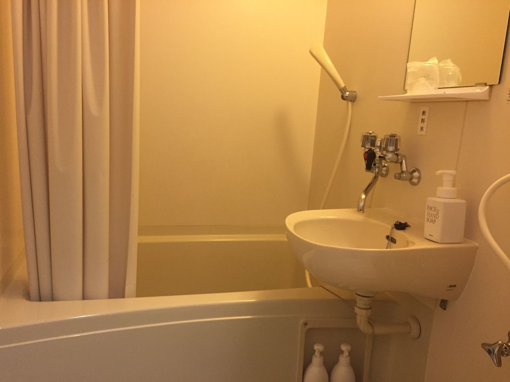 洋室 ツインルーム バスルーム0 | シャーレ バーラップ フラヌイ