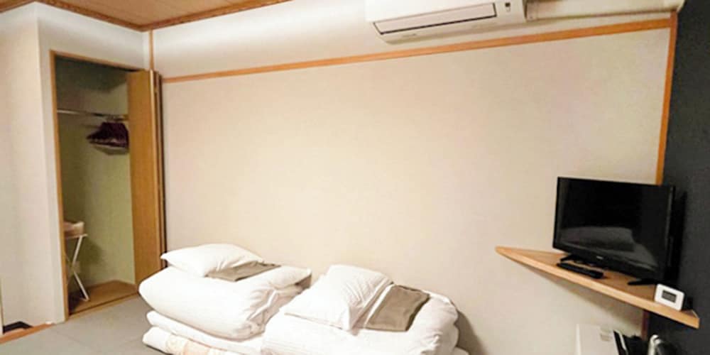 和室 ツインルーム 客室5 | シャーレ バーラップ フラヌイ