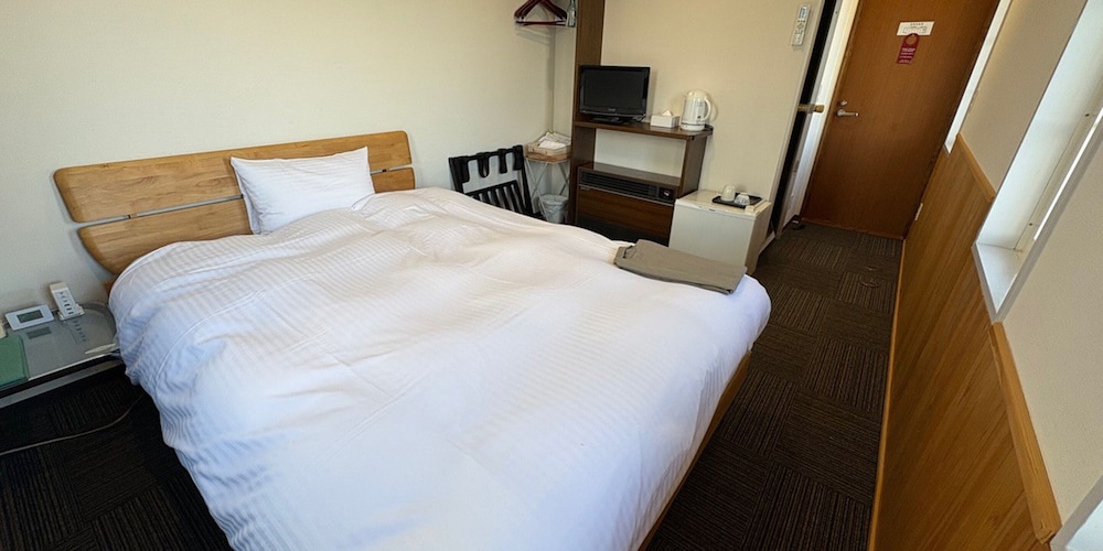 ベーシック ダブルルーム 客室4 | シャーレ バーラップ フラヌイ