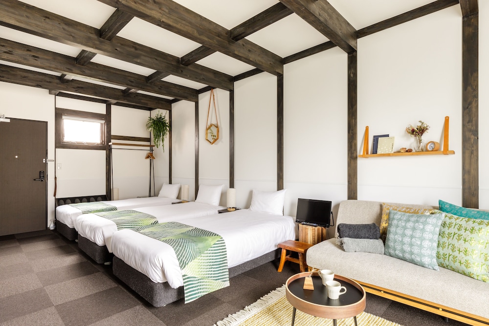 デラックス 4 人部屋 禁煙 客室3 | JINYA 富士河口湖