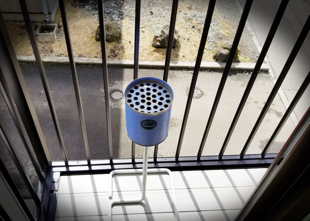 デラックス 4 人部屋 禁煙 テラス / パティオ0 | JINYA 富士河口湖