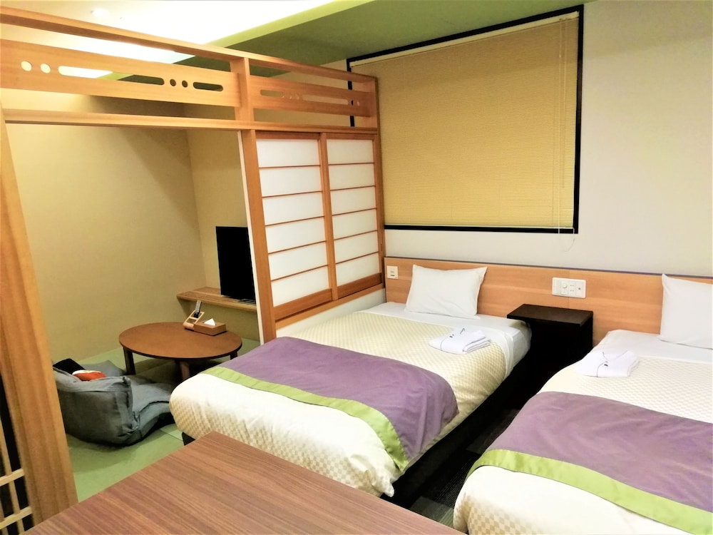 デラックス ツインルーム 禁煙 | ホテル ユルリト 大阪