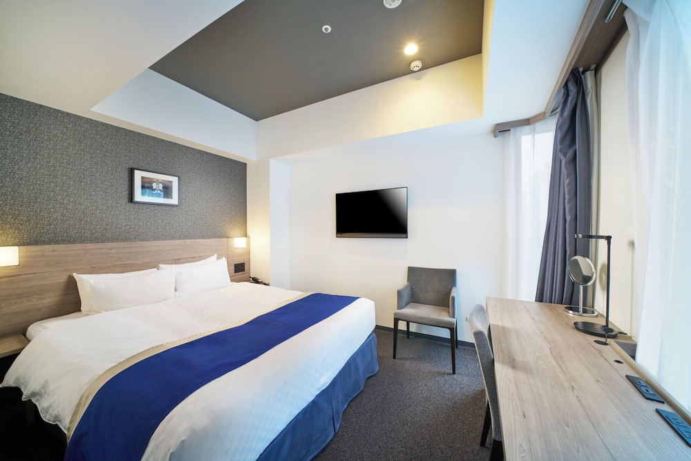 スーペリア ルーム ダブルベッド 1 台 禁煙 客室9 | ベストウェスタンプラス ホテルフィーノ大阪北浜