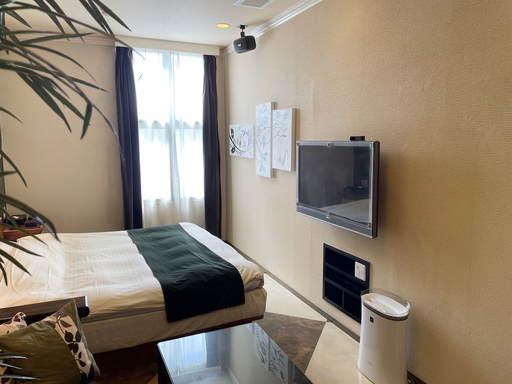 スタンダード クイーンルーム 客室3 | ホテル ラーナ - 大人専用