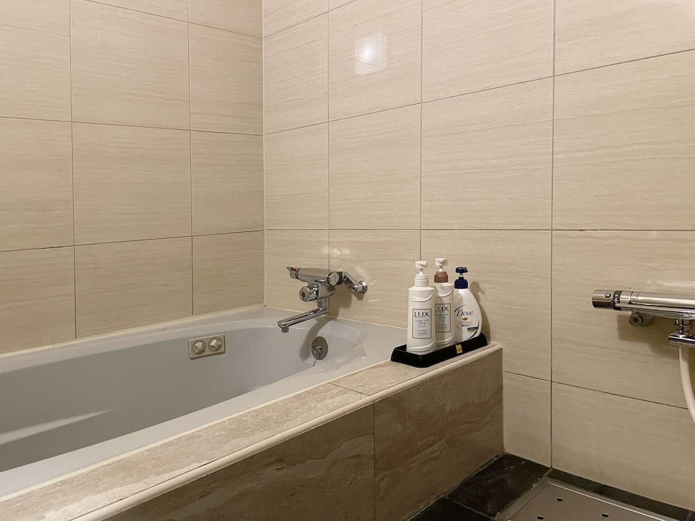 スタンダード クイーンルーム バスルーム0 | ホテル ラーナ - 大人専用