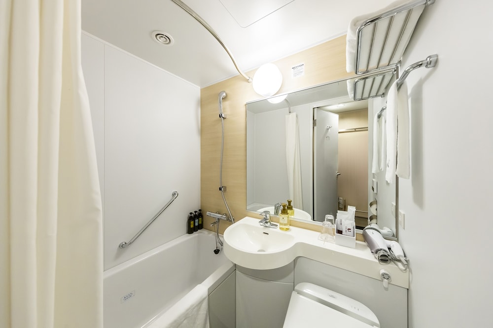 ベーシック ダブルルーム 禁煙 バスルーム0 | JR西日本グループ ヴィアインプライム心斎橋四ツ橋