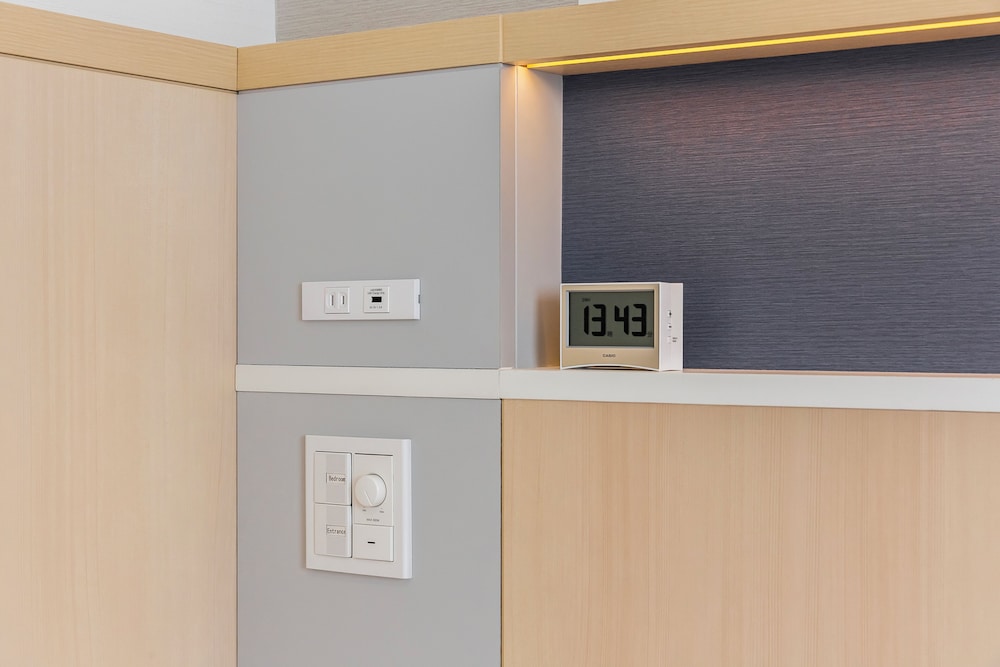 デラックス シングルルーム 禁煙 客室の設備とサービス2 | JR西日本グループ ヴィアインプライム心斎橋四ツ橋