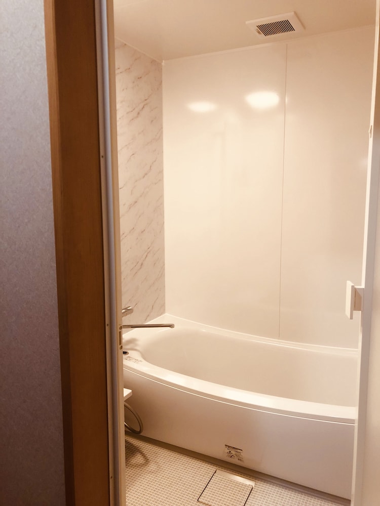 デラックス 4 人部屋 バスルームの設備0 | 瀧澤禅寺