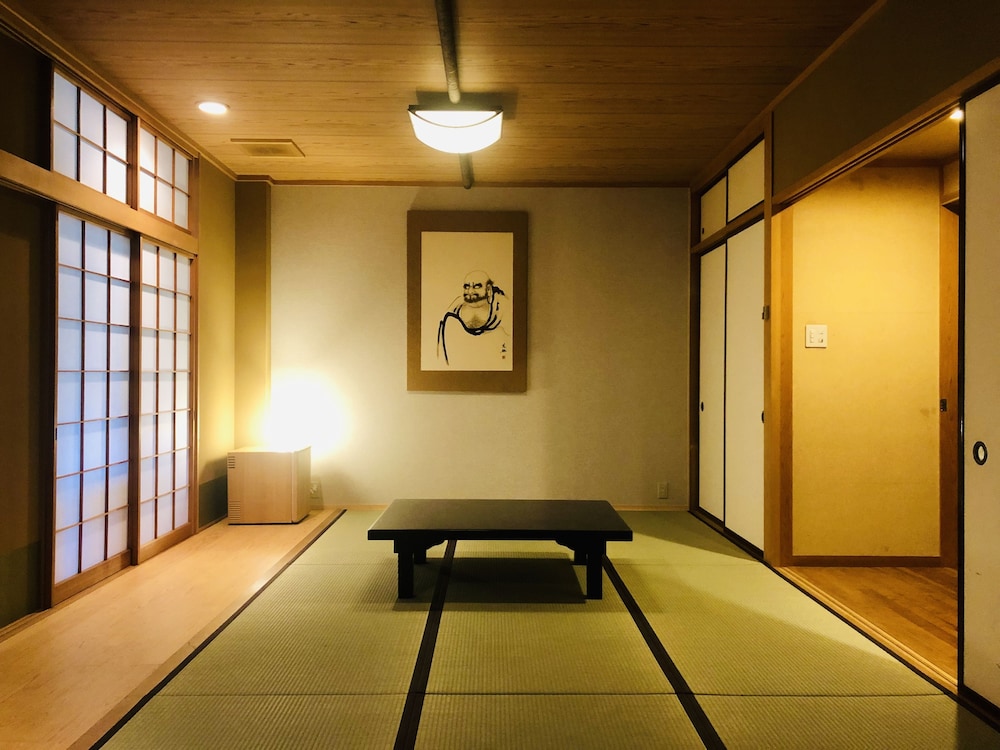 デラックス 4 人部屋 | 瀧澤禅寺