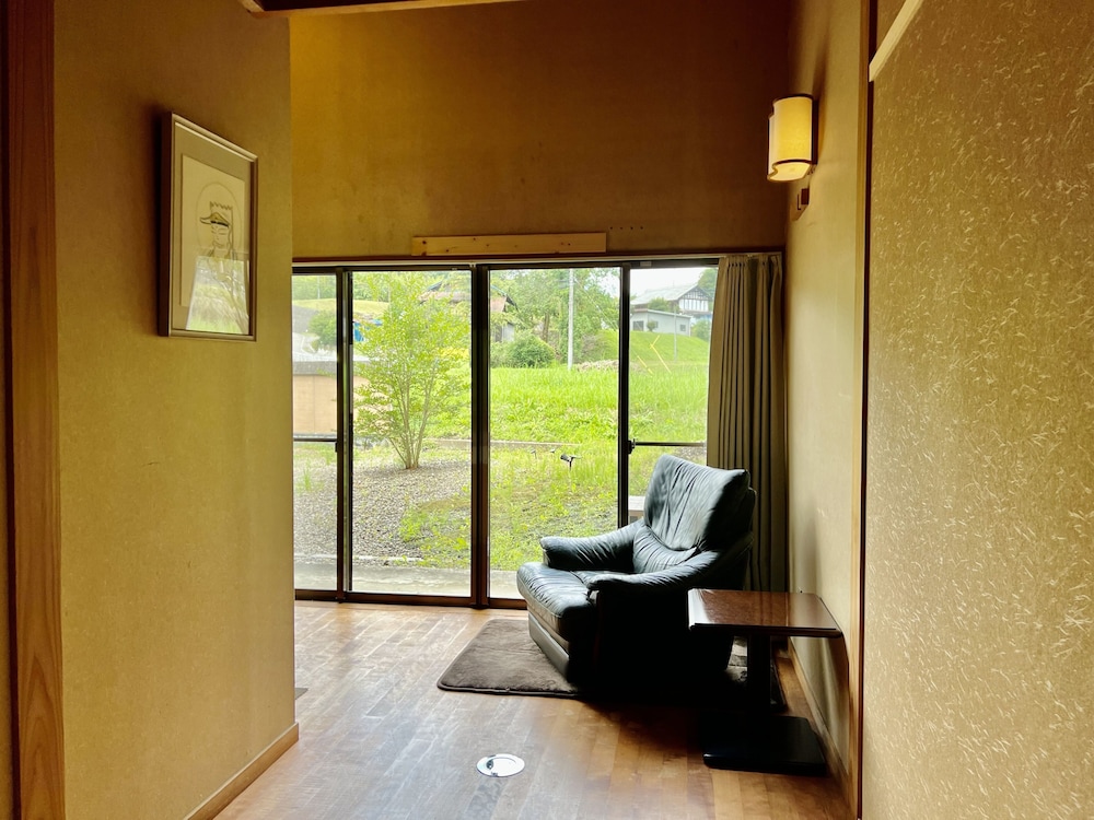 デラックス 4 人部屋 客室2 | 瀧澤禅寺