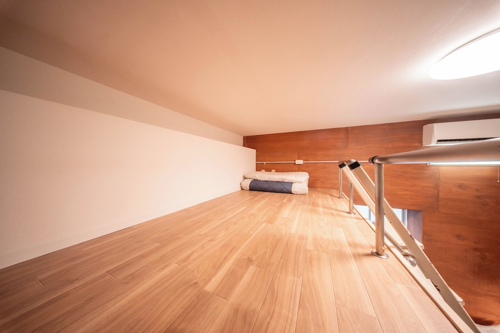 ベーシック ダブルまたはツインルーム ベッド (複数台) 禁煙 客室6 | プラスワン藤崎