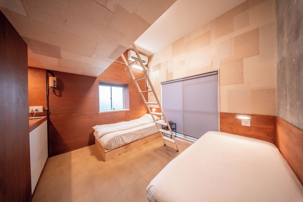 客室1 | プラスワン藤崎