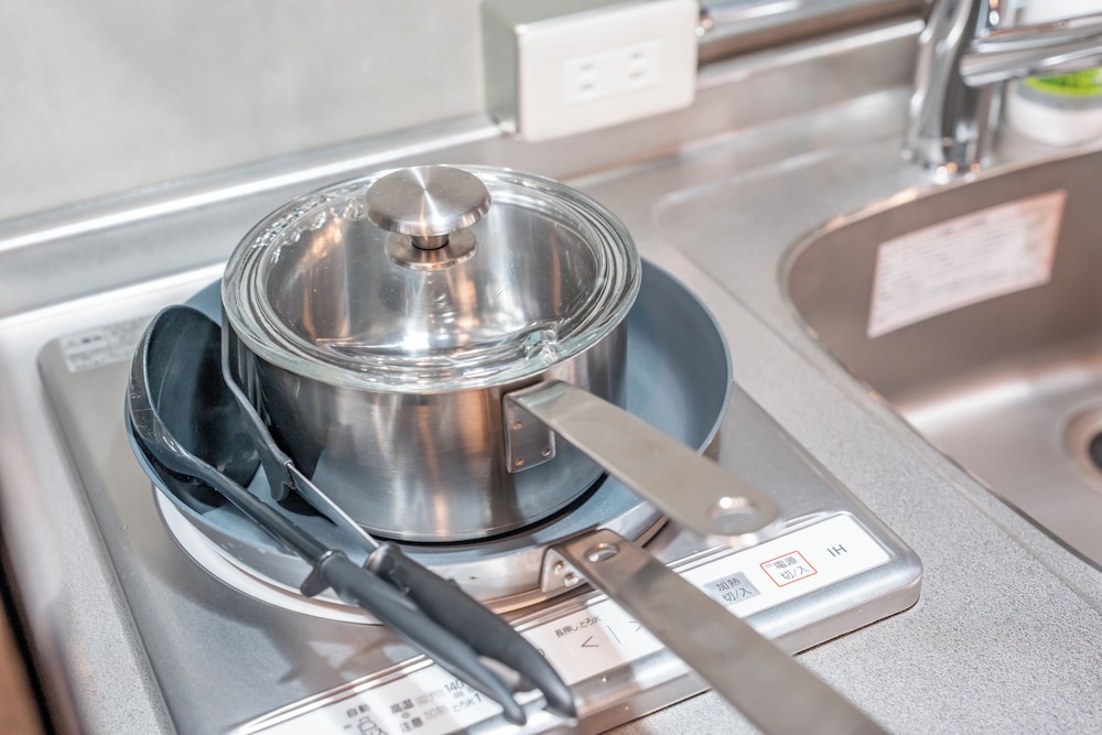 ベーシック ダブルまたはツインルーム ベッド (複数台) 禁煙 専用キッチン1 | プラスワン藤崎