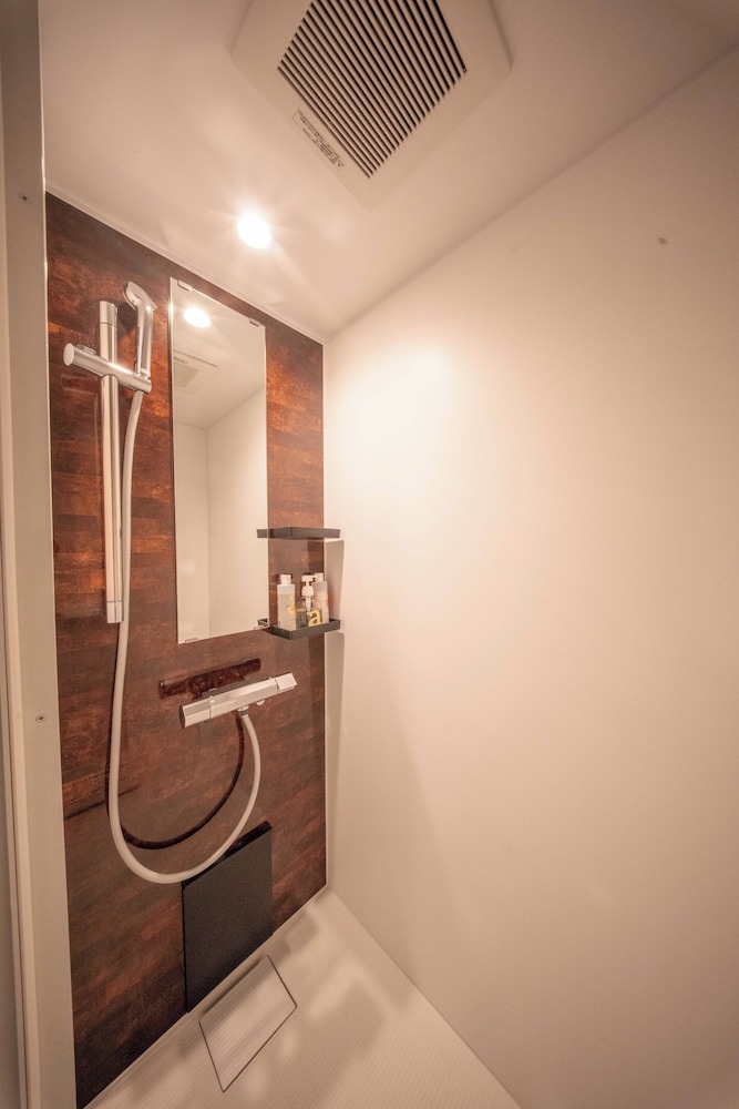 ベーシック ダブルまたはツインルーム ベッド (複数台) 禁煙 バスルーム0 | プラスワン藤崎