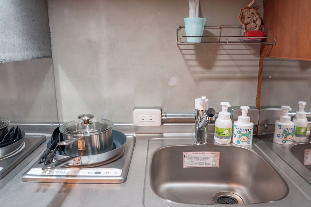 ベーシック ダブルまたはツインルーム ベッド (複数台) 禁煙 専用キッチン4 | プラスワン藤崎