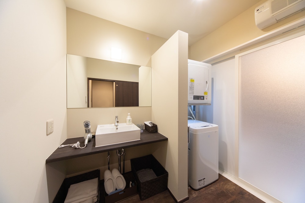 デラックス ヴィラ バスルーム1 | ざいもく庵