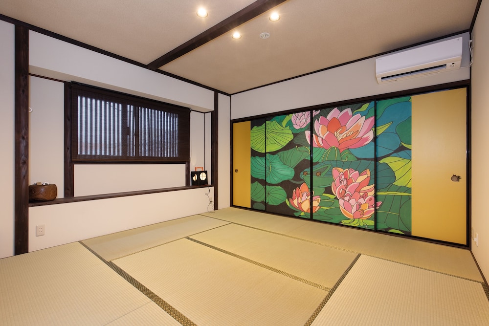 デラックス ヴィラ 客室1 | ざいもく庵