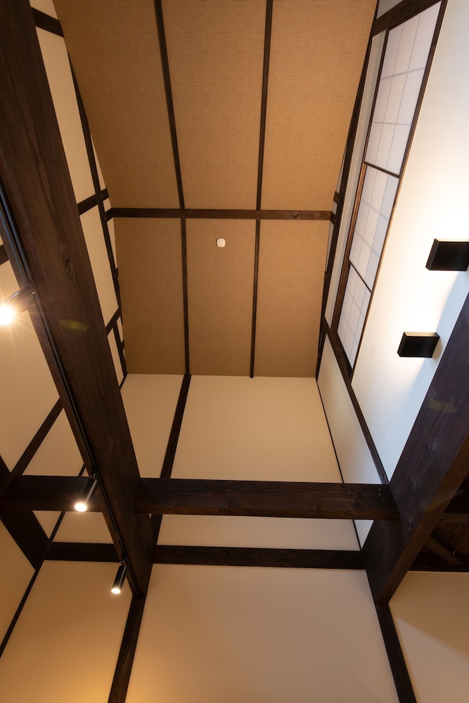 デラックス ヴィラ リビングルーム10 | ざいもく庵