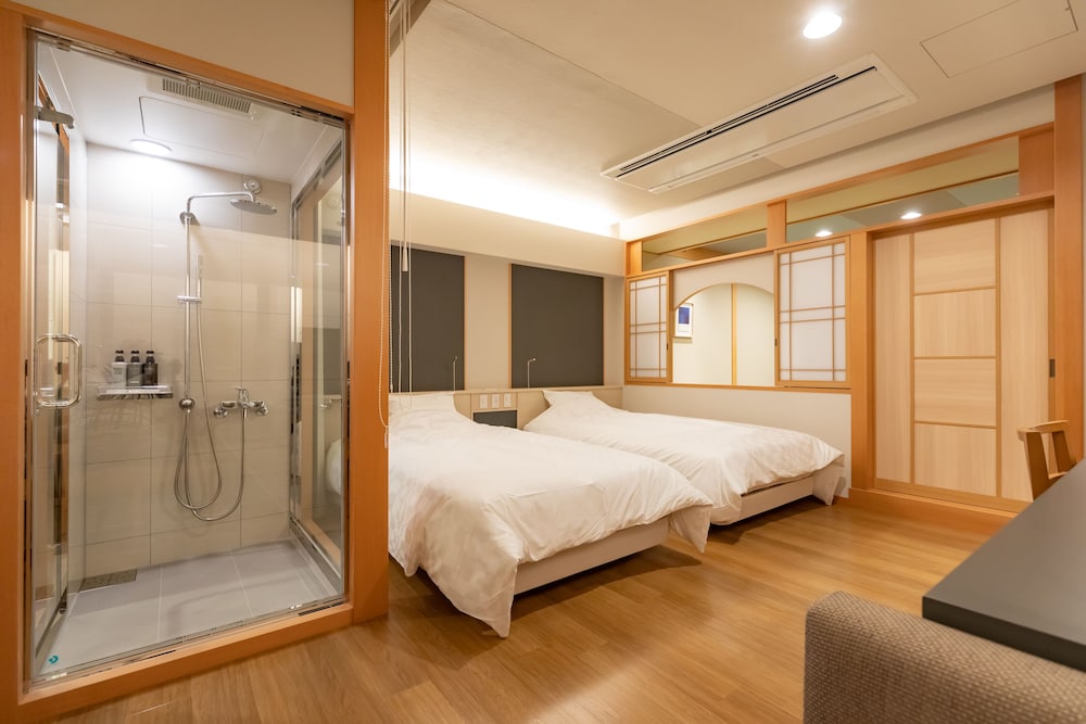 スーペリア 和洋室 海一望絶景テラス温泉露天風呂付 レストラン食 禁煙 バスルームのシャワー1 | 皆生游月