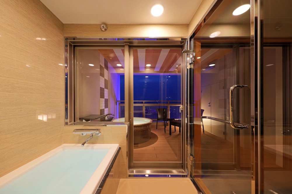 デラックス 和洋室 海一望絶景テラス温泉露天風呂付 禁煙 バスルーム4 | 皆生游月