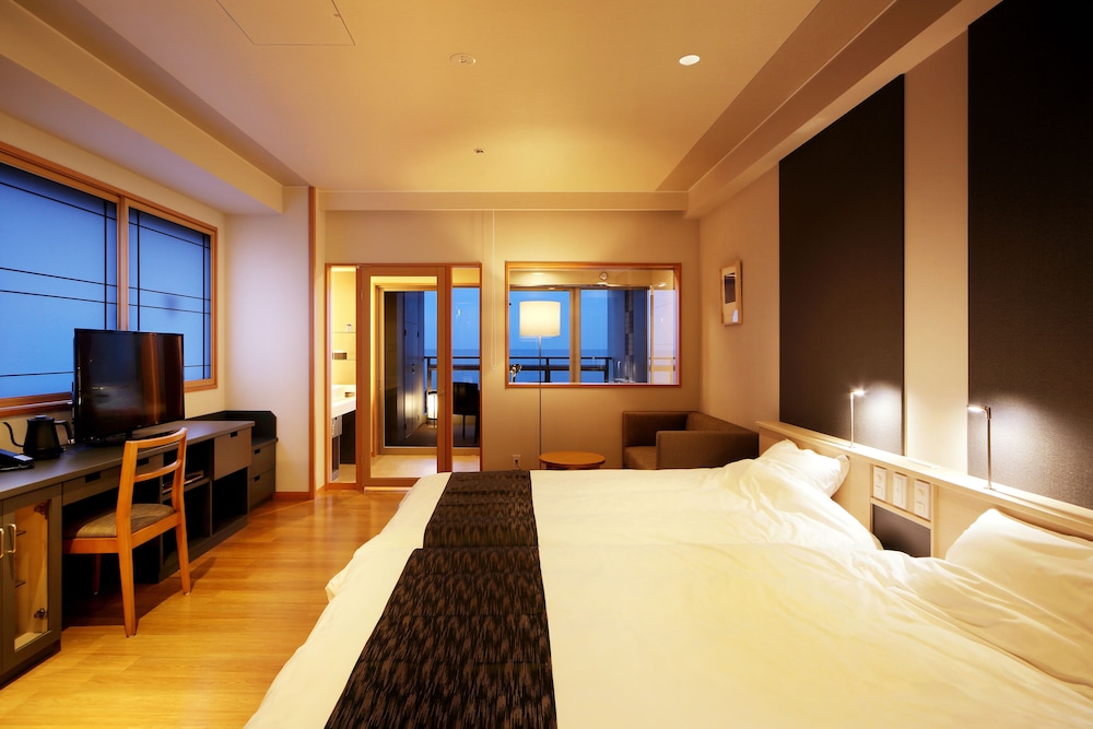デラックス 和洋室 海一望絶景テラス温泉露天風呂付 禁煙 客室4 | 皆生游月